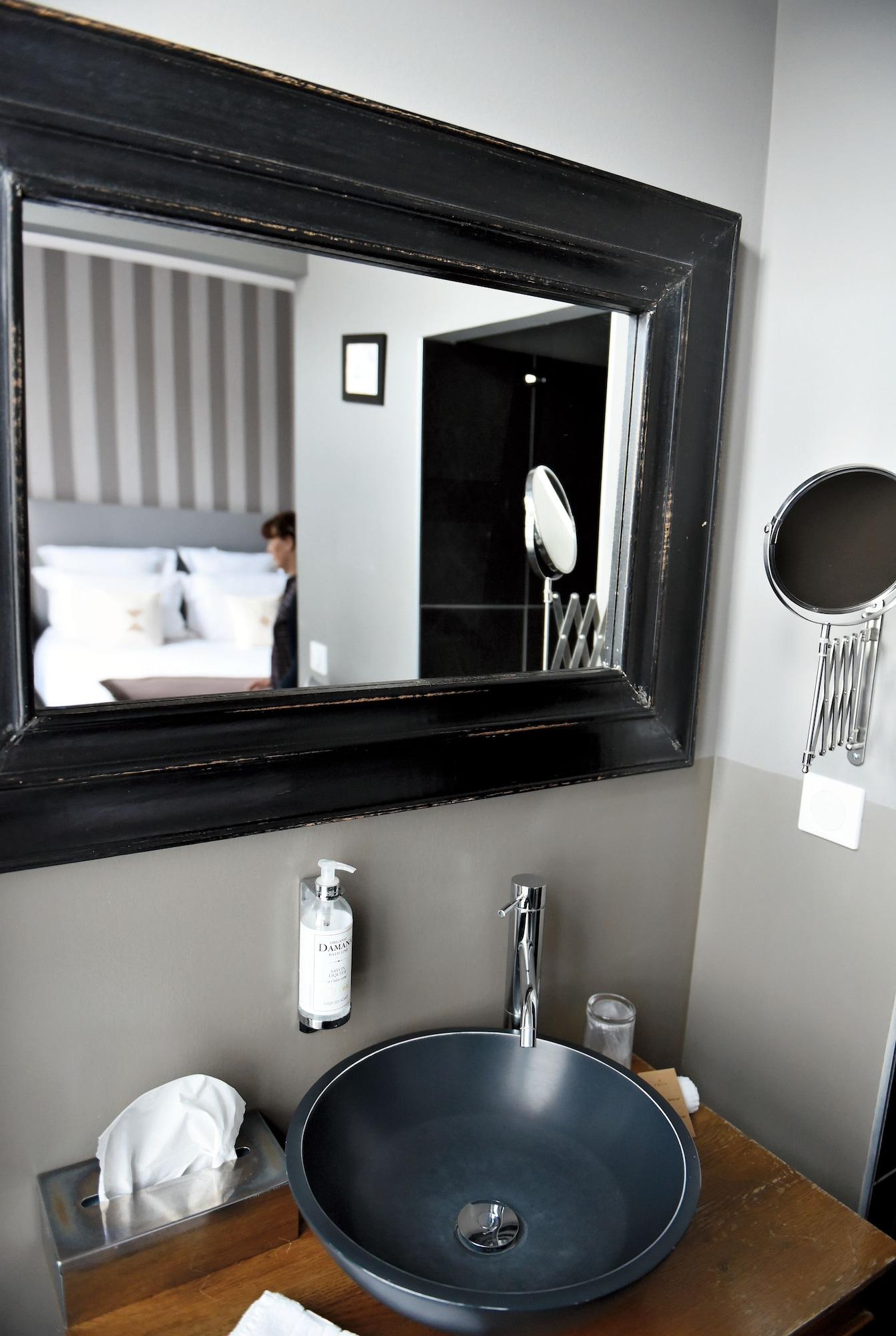 Hotel Particulier - La Chamoiserie Niort Bagian luar foto